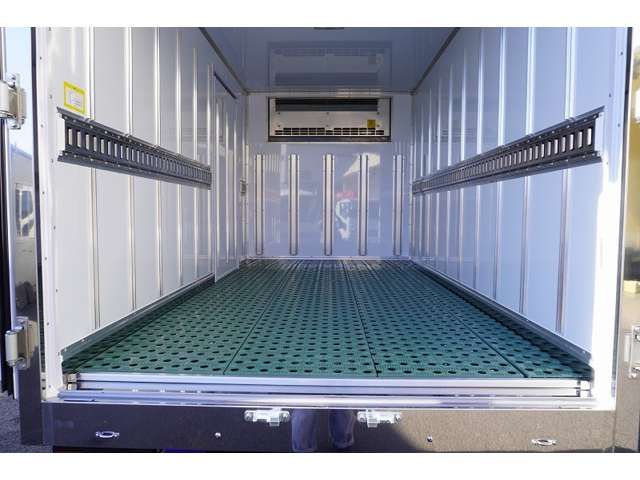 MITSUBISHI CANTER 2025 Image 31