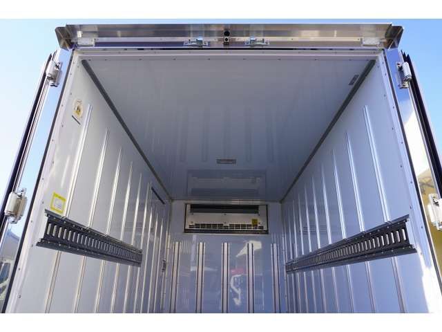 MITSUBISHI CANTER 2025 Image 31