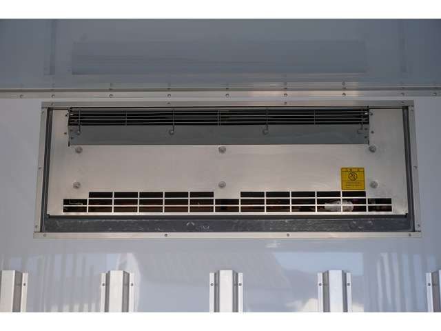 MITSUBISHI CANTER 2025 Image 31