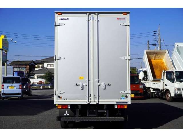 MITSUBISHI CANTER 2023 Image 31