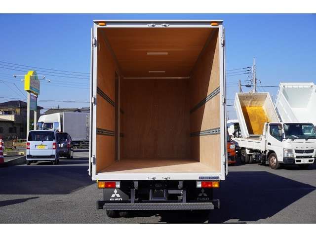 MITSUBISHI CANTER 2023 Image 31