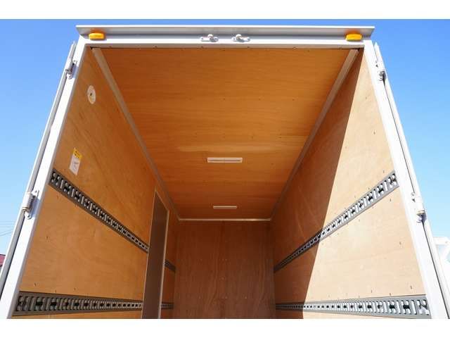 MITSUBISHI CANTER 2023 Image 31