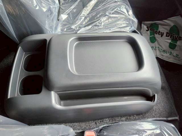 TOYOTA HIACE VAN 2WD 2025 Image 31