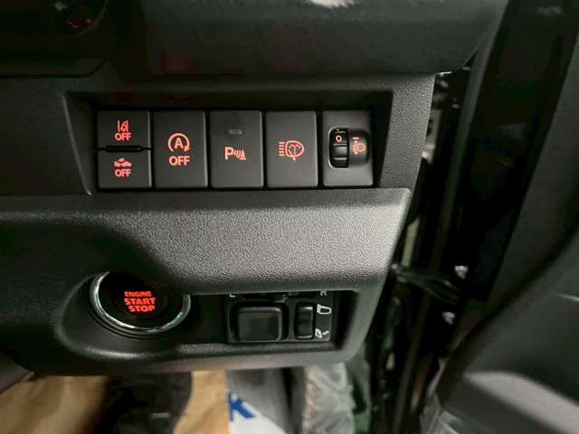 SUZUKI JIMNY NOMADE 2025 Image 31