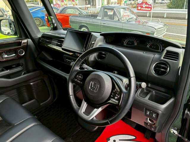 HONDA N BOX CUSTOM 2018 Image 31