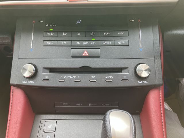 TOYOTA LEXUS RC300H 2015 Image 31