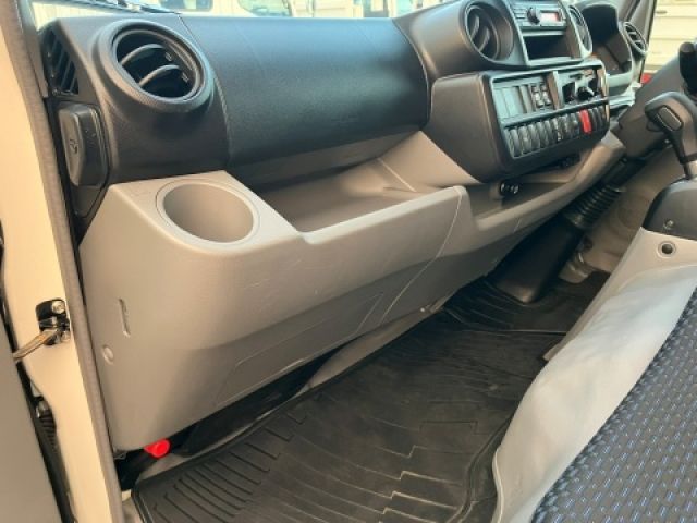 TOYOTA DYNA 2024 Image 31