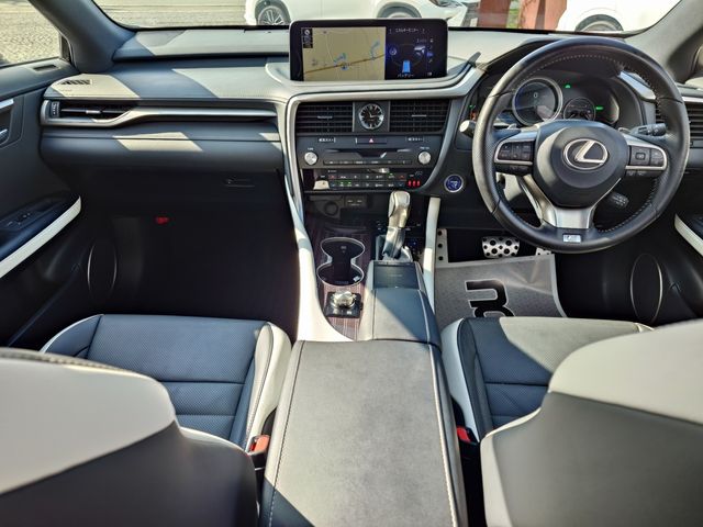 TOYOTA LEXUS RX450H 2WD 2021 Image 31