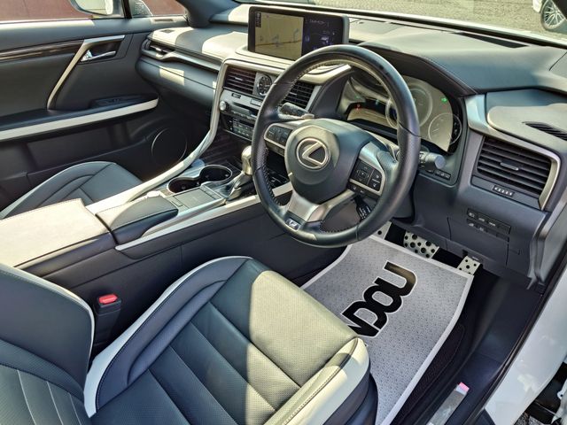 TOYOTA LEXUS RX450H 2WD 2021 Image 31