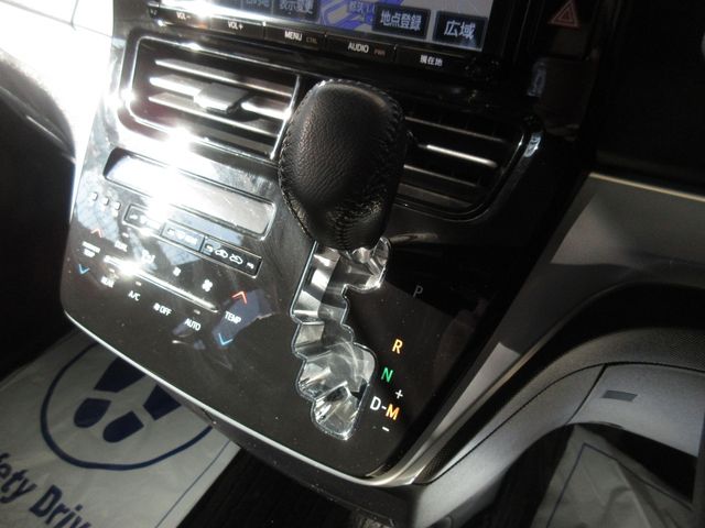 TOYOTA ESTIMA 2016 Image 31