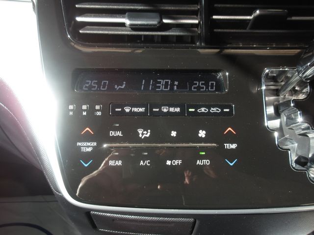 TOYOTA ESTIMA 2016 Image 31