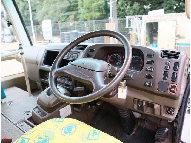 MITSUBISHI ROSA 2016 Image 31