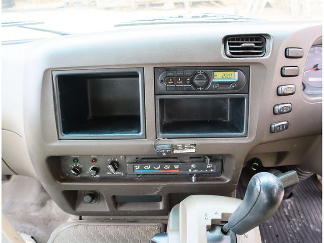 MITSUBISHI ROSA 2016 Image 31