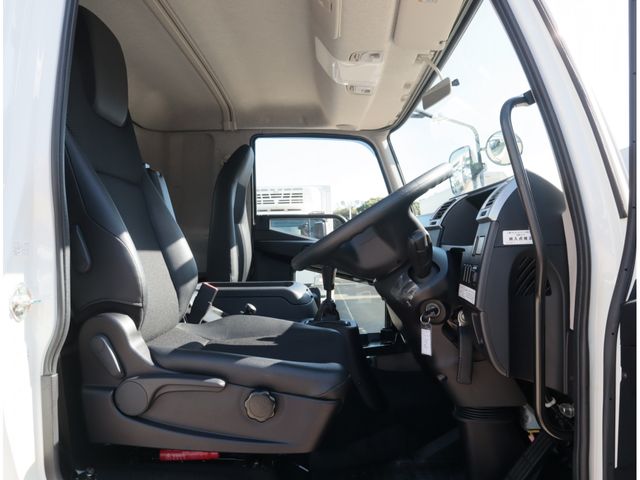 MITSUBISHI FUSOU FIGHTER 2023 Image 31