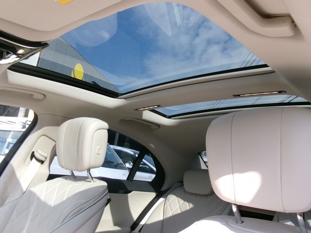 MERCEDES BENZ S CLAS 2023 Image 31