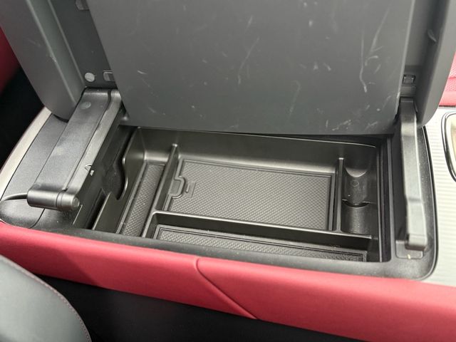 TOYOTA LEXUS RX500H 2023 Image 31