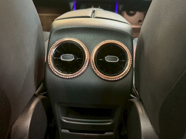 MERCEDES BENZ GLB 2023 Image 31