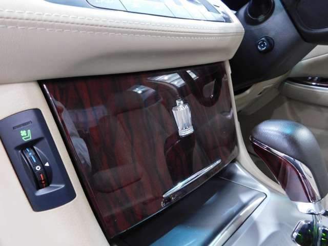 TOYOTA CROWN SEDAN 2012 Image 31