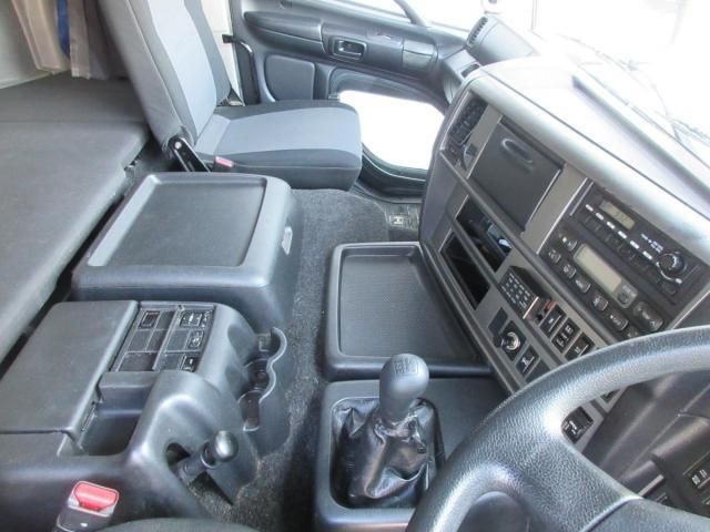 HINO PROFIA 2015 Image 31