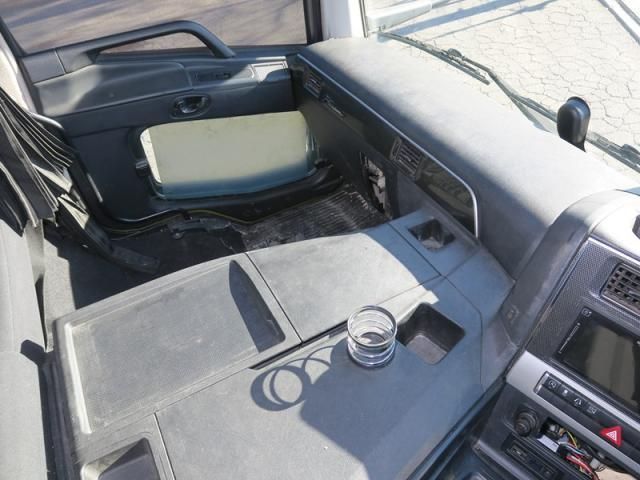 MITSUBISHI FUSOU SUPER GREAT 2018 Image 31