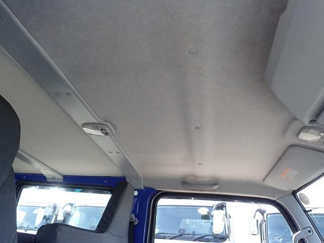 MITSUBISHI CANTER 2018 Image 31