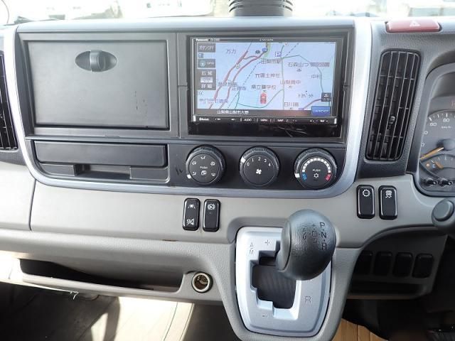 MITSUBISHI CANTER 2018 Image 31