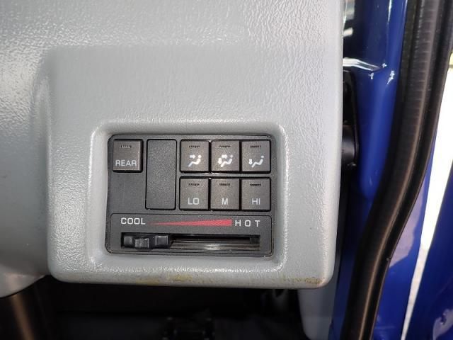 MITSUBISHI CANTER 2018 Image 31