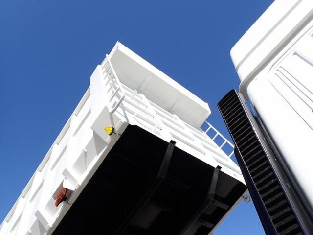 MITSUBISHI FUSOU SUPER GREAT 2025 Image 31