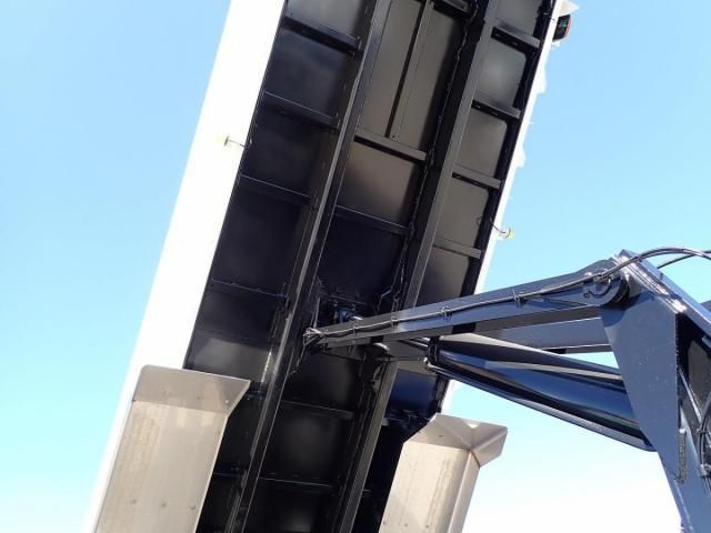 MITSUBISHI FUSOU SUPER GREAT 2025 Image 31