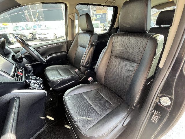 TOYOTA ESQUIRE 2015 Image 31