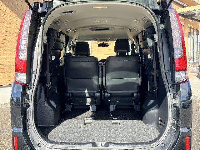 TOYOTA ESQUIRE 2015 Image 31