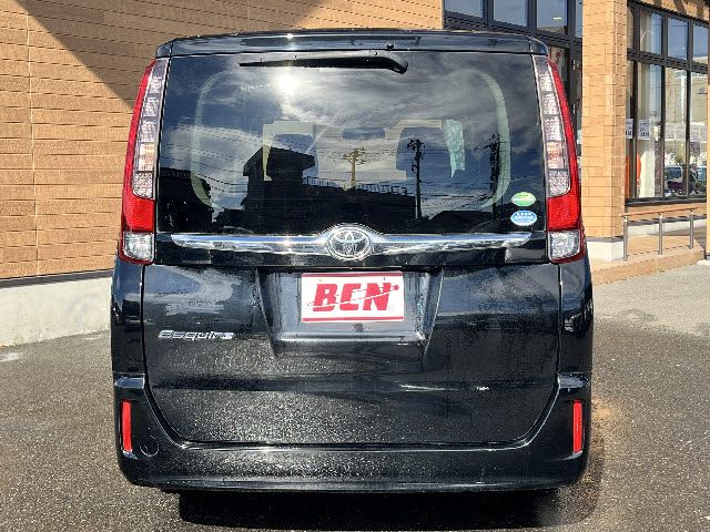 TOYOTA ESQUIRE 2015 Image 31