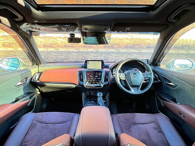 TOYOTA CROWN SEDAN HYBRID 2019 Image 31