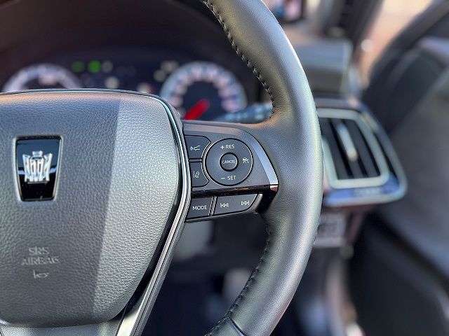 TOYOTA CROWN SEDAN HYBRID 2019 Image 31