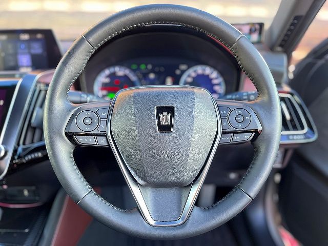 TOYOTA CROWN SEDAN HYBRID 2019 Image 31