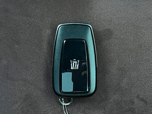 TOYOTA CROWN SEDAN HYBRID 2019 Image 31