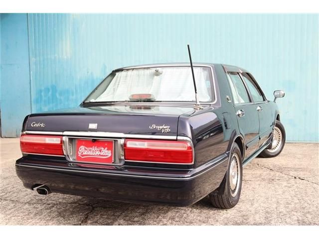 NISSAN CEDRIC SEDAN 2000 Image 31