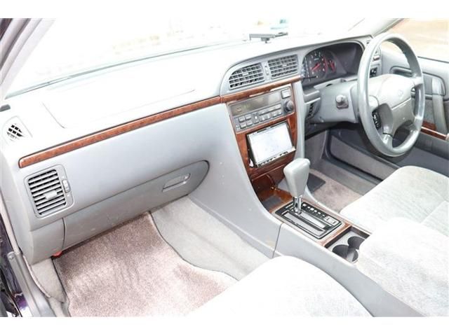 NISSAN CEDRIC SEDAN 2000 Image 31