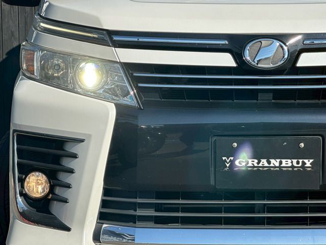 TOYOTA VOXY 2015 Image 31