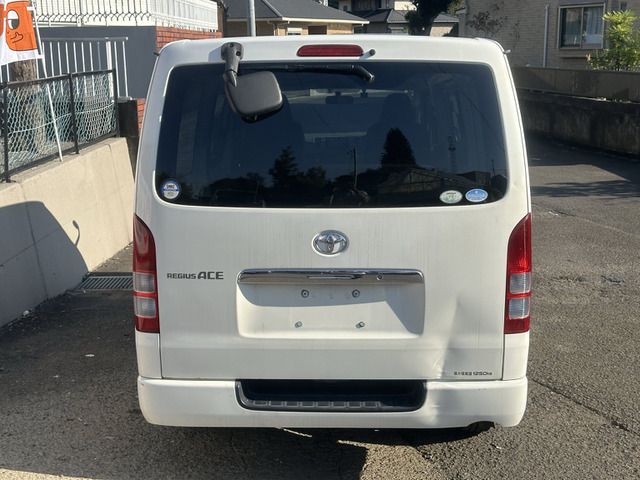 TOYOTA HIACE VAN 2WD 2013 Image 31