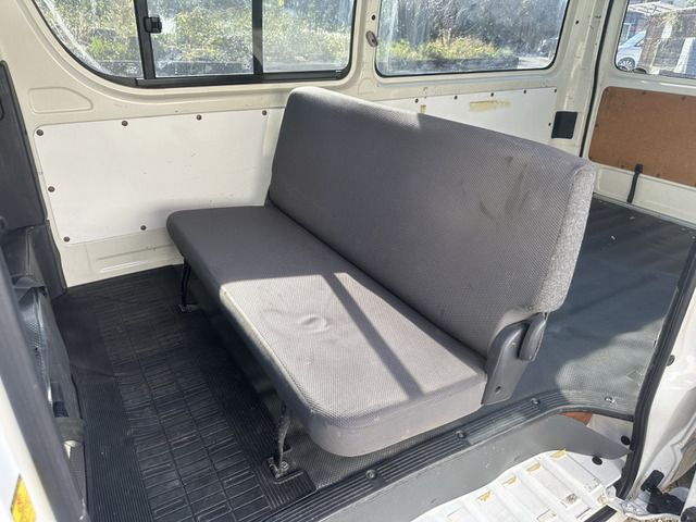 TOYOTA HIACE VAN 2WD 2013 Image 31