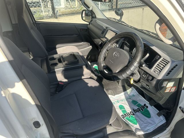 TOYOTA HIACE VAN 2WD 2013 Image 31