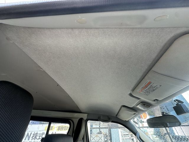 TOYOTA HIACE VAN 2WD 2013 Image 31