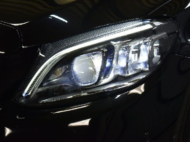 MERCEDES BENZ C CLAS 2019 Image 31