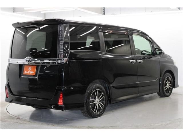 TOYOTA VOXY 2015 Image 31