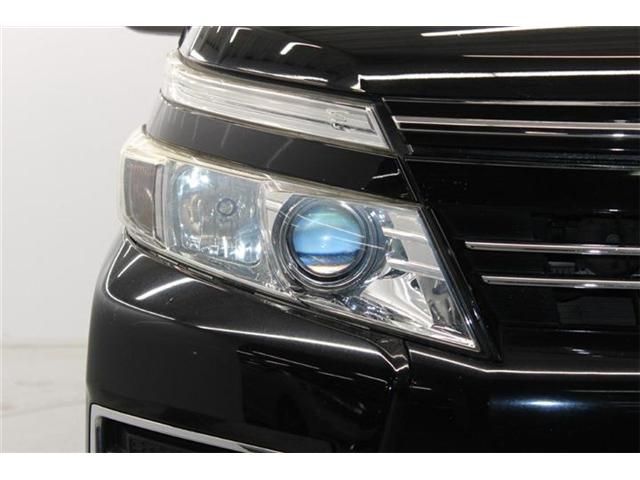 TOYOTA VOXY 2015 Image 31