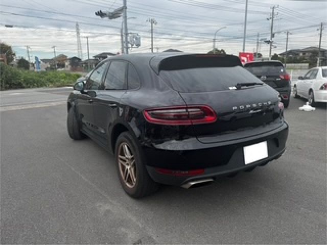 PORSCHE MACAN 2016 Image 31