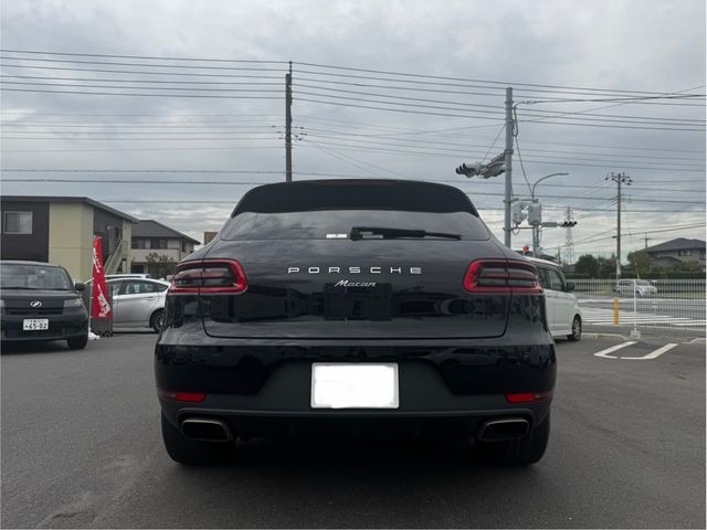 PORSCHE MACAN 2016 Image 31