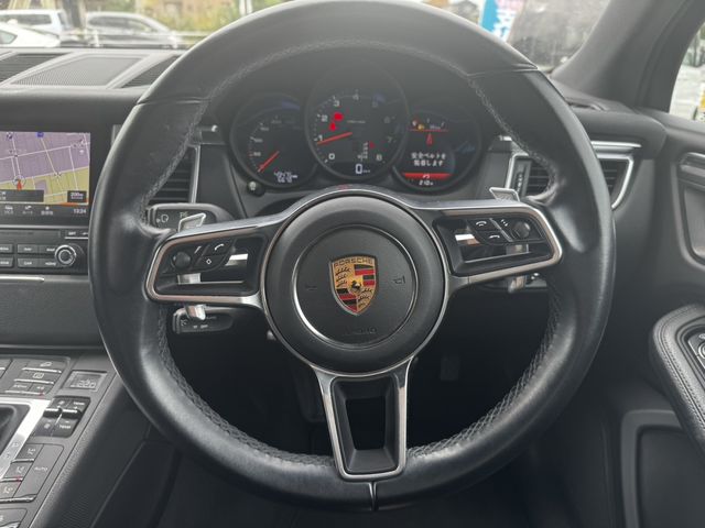 PORSCHE MACAN 2016 Image 31