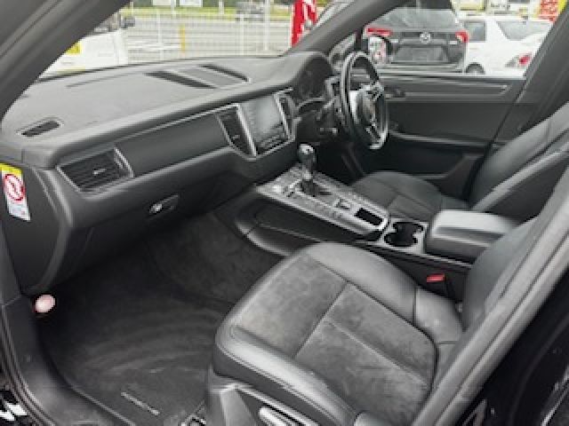 PORSCHE MACAN 2016 Image 31